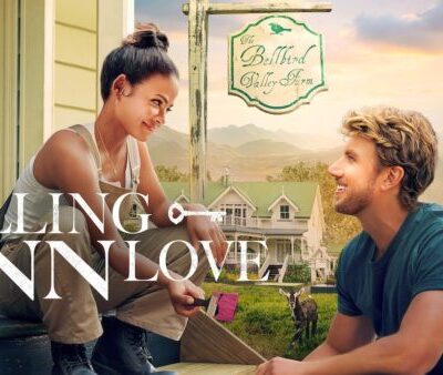 Falling Inn Love (2019)
